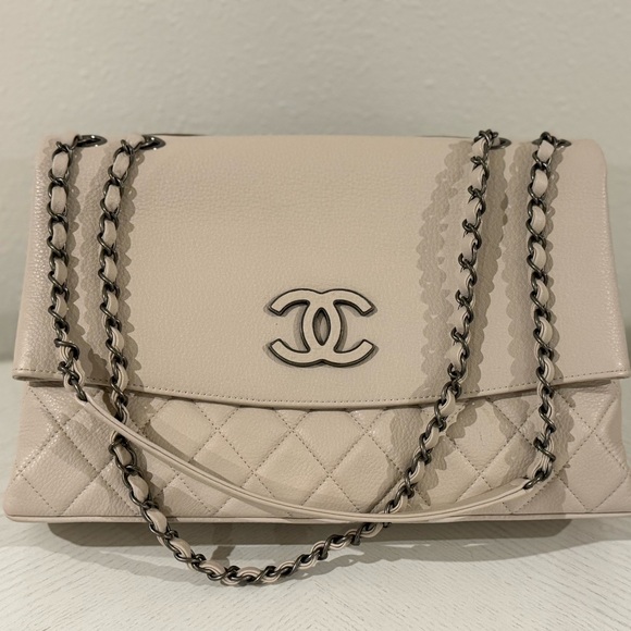 CHANEL Handbags - Quilted Cream Shoulder Bag • Pebbled Texture • Gunmetal Chain